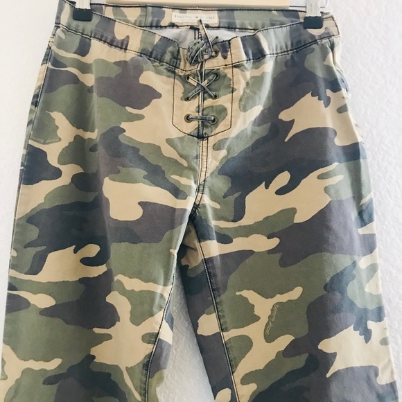 Tommy Hilfiger Pants - Tommy Jeans Camouflage Pants XS